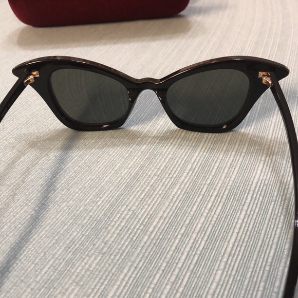 🖤 GUCCI 🖤 Cat Eye Black Sunglasses Italy 🇮🇹 🕶 🇮🇹 - Picture 4 of 6